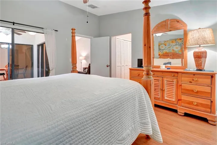 5360  Governors  DR, Fort Myers, FL 33907