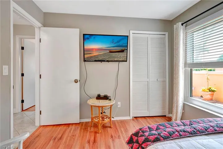 5360  Governors  DR, Fort Myers, FL 33907
