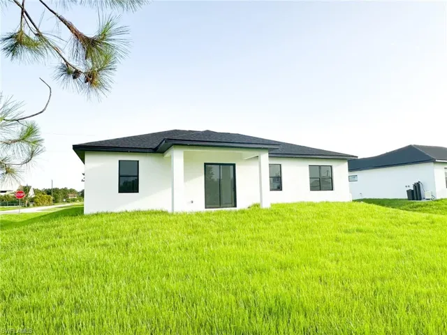 2902  23rd W ST, Lehigh Acres, FL 33971