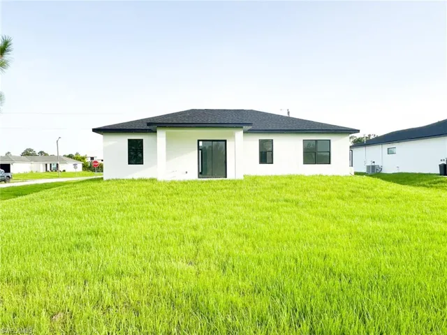 2902  23rd W ST, Lehigh Acres, FL 33971