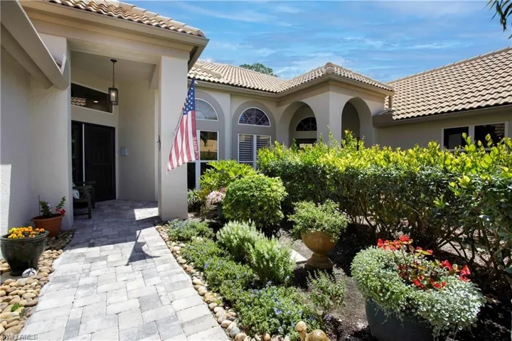 Great curb appeal!