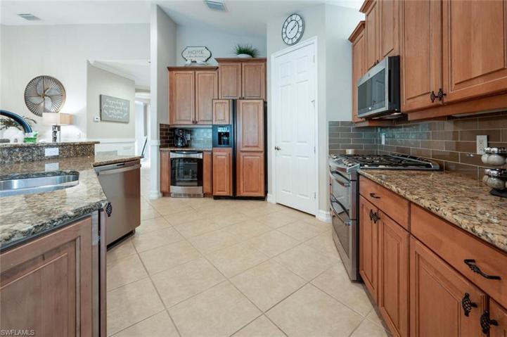 Large Pantry.