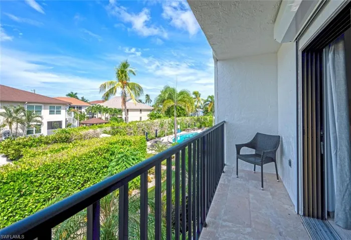1080 6th St S, Naples, Florida 34102