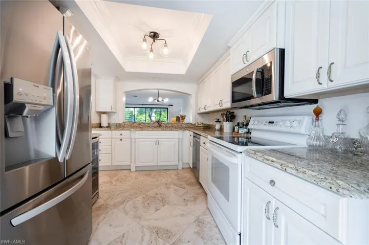 1080 6th St S, Naples, Florida 34102