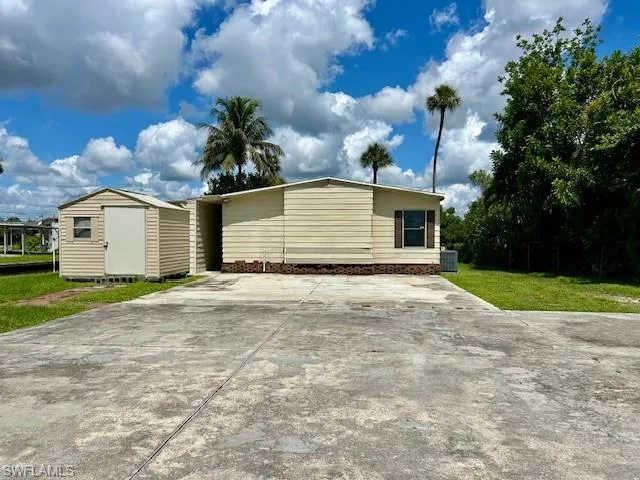 5558 Palm Beach Blvd # 325, Fort Myers, Florida 33905