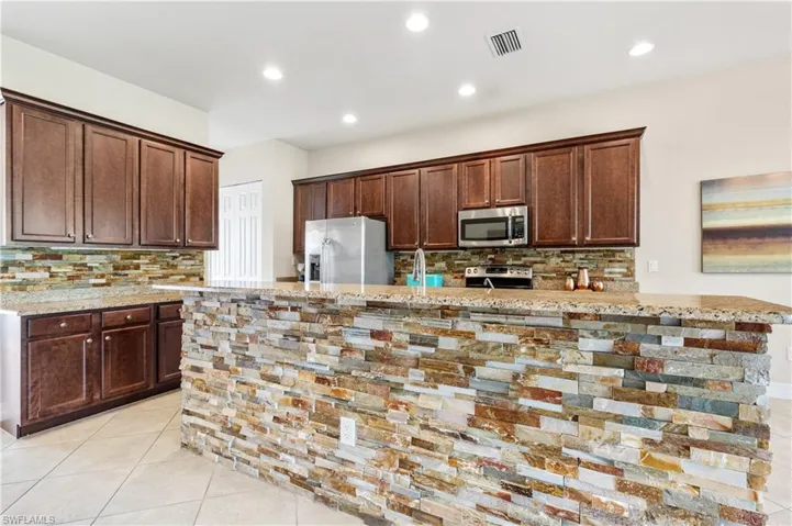 11164  Sparkleberry  DR, Fort Myers, FL 33913