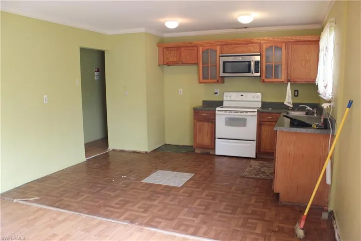 5726 Kenwood DR, NORTH PORT FL 34287