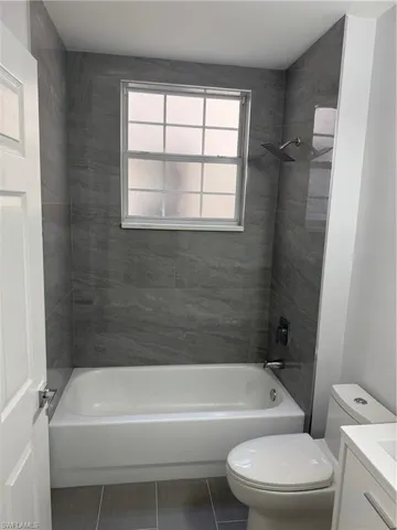 3063 Horizon Ln 1501, Naples, Florida 34109