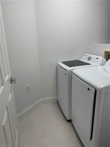 3063 Horizon Ln 1501, Naples, Florida 34109