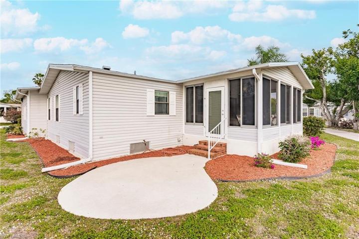 19851  Frenchmans S CT, North Fort Myers, FL 33903