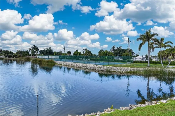 930 High Tide Ln, Fort Myers Beach, Florida 33931
