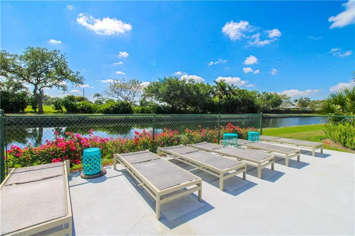 600 Valley Stream Dr F9, Naples, Florida 34113