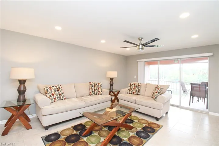 600 Valley Stream Dr F9, Naples, Florida 34113