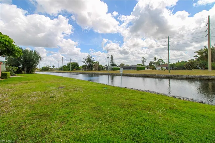 600 Valley Stream Dr F9, Naples, Florida 34113