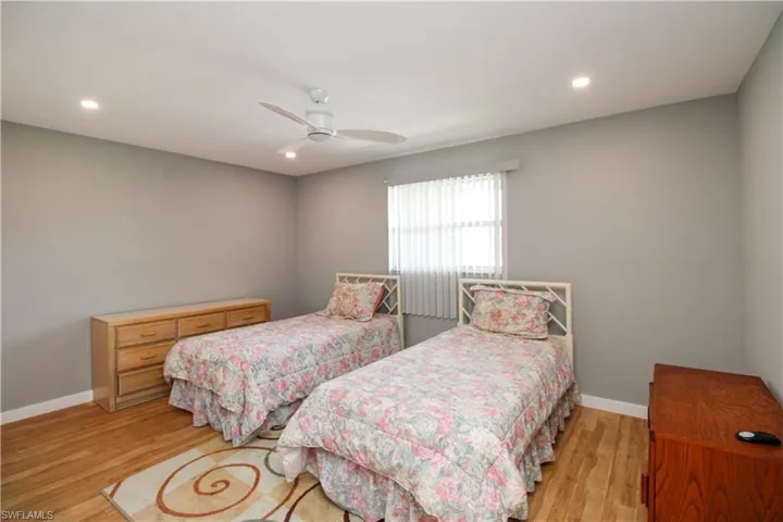 600 Valley Stream Dr F9, Naples, Florida 34113