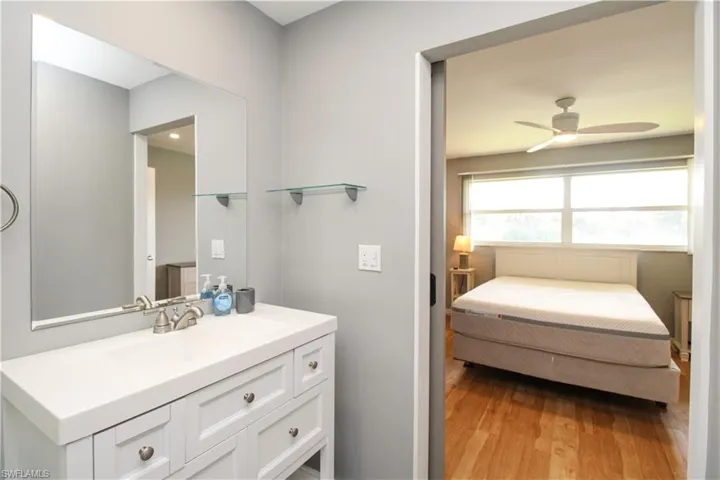 600 Valley Stream Dr F9, Naples, Florida 34113