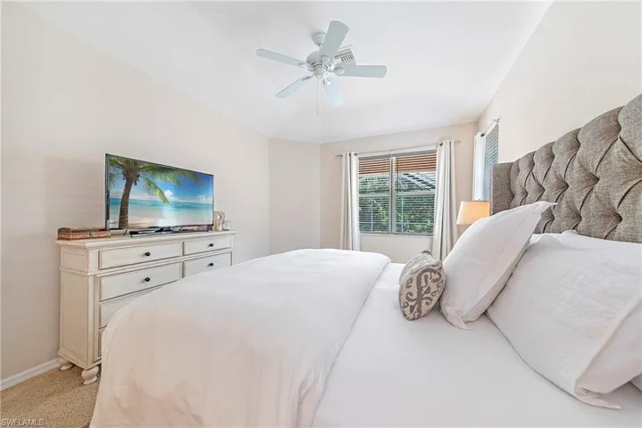 1032 Tivoli Ln, Naples, Florida 34104