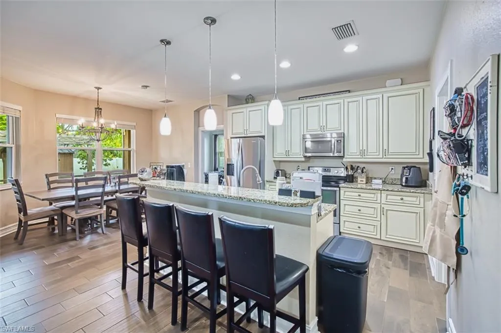 4609 Santiago LN, Bonita Springs, FL 34134,225063648