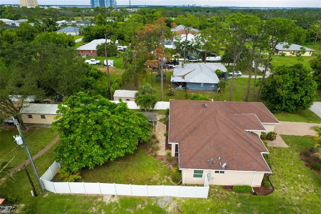 4609 Santiago LN, Bonita Springs, FL 34134,225063648