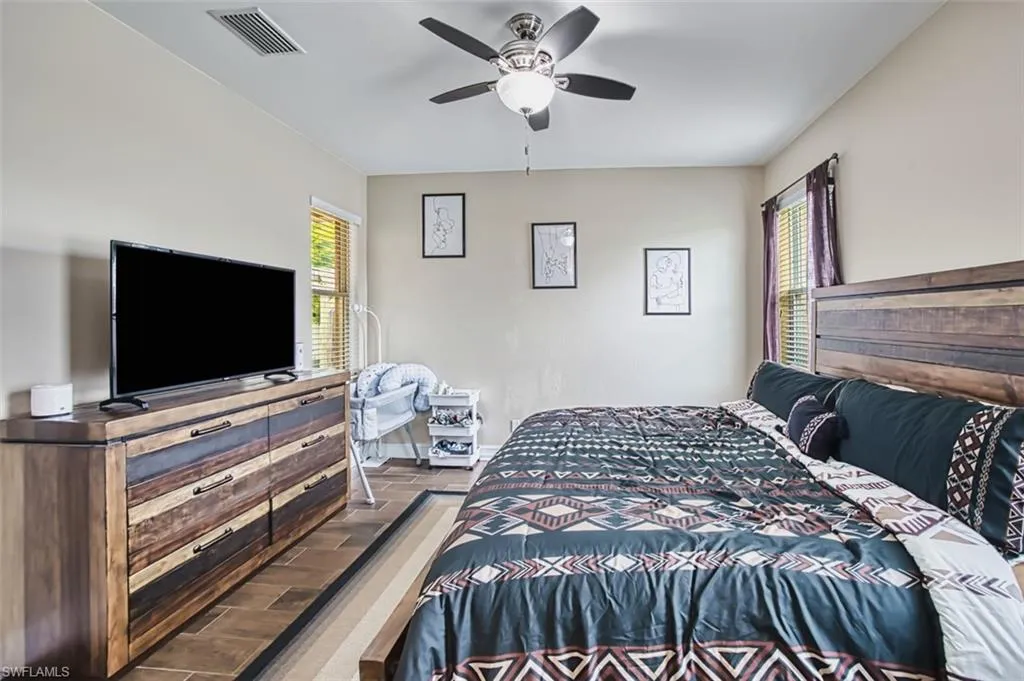 4609 Santiago LN, Bonita Springs, FL 34134,225063648
