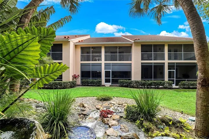 1972 Cascades Dr 4, Naples, Florida 34112