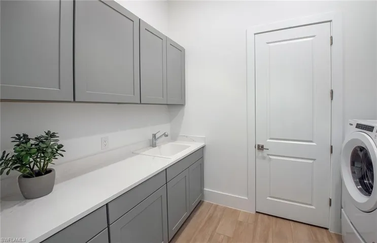 Photo is from a model home. Illustration purposes only.