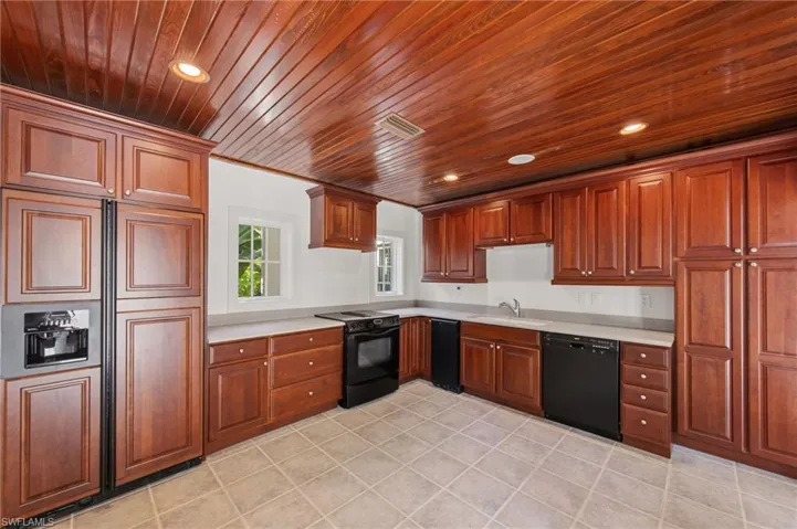 16475/95  Captiva  DR, Captiva, FL 33924