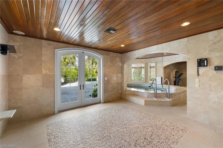 16475/95  Captiva  DR, Captiva, FL 33924