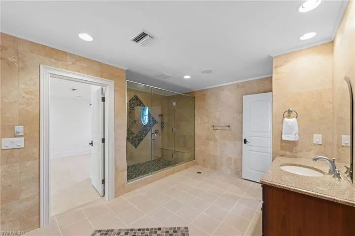 16475/95  Captiva  DR, Captiva, FL 33924