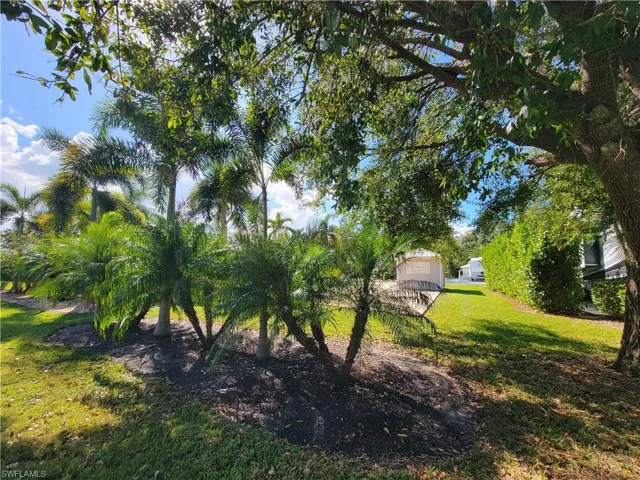 10062  Parkwood  DR, Fort Myers, FL 33905