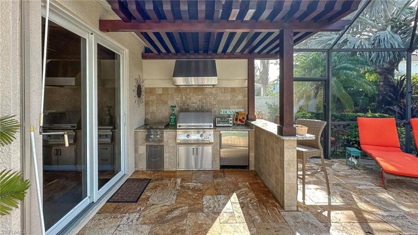 Outdoor Kitchen