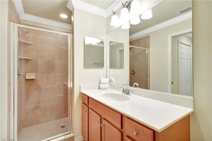 9820  Giaveno  CIR, Naples, FL 34113