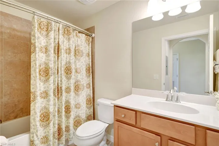 9820  Giaveno  CIR, Naples, FL 34113
