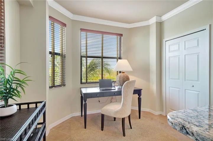 9820  Giaveno  CIR, Naples, FL 34113