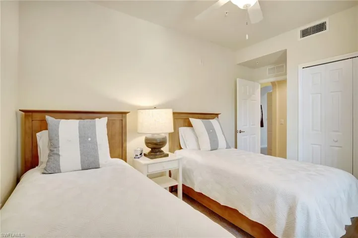 9820  Giaveno  CIR, Naples, FL 34113