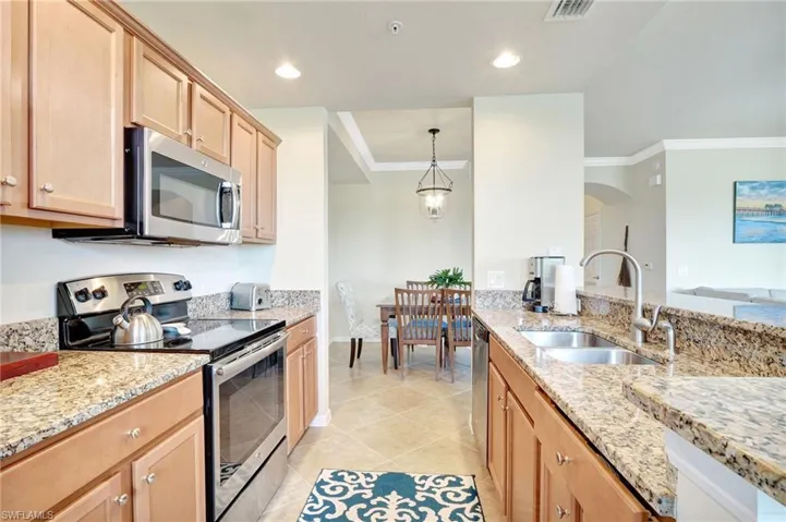 9820  Giaveno  CIR, Naples, FL 34113