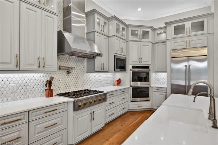 8709 Cavano St, Naples, Florida 34119