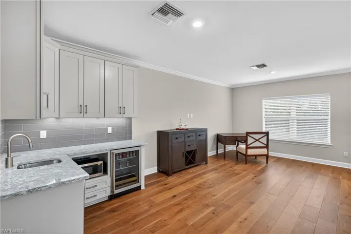 8709 Cavano St, Naples, Florida 34119