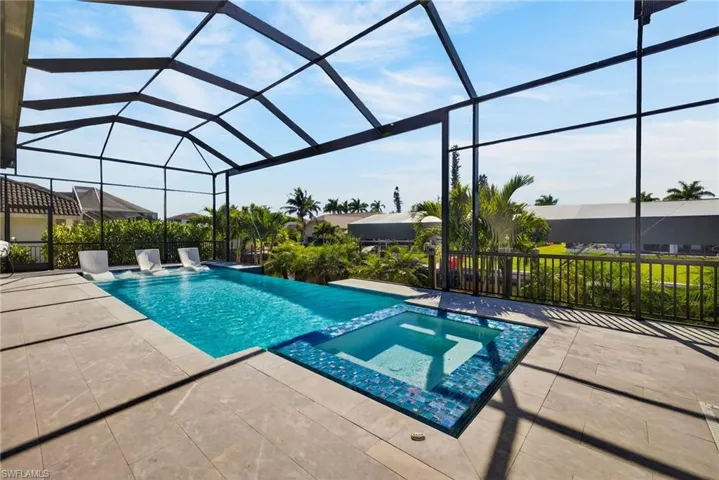 2002 SE 18th  AVE, Cape Coral, FL 33990