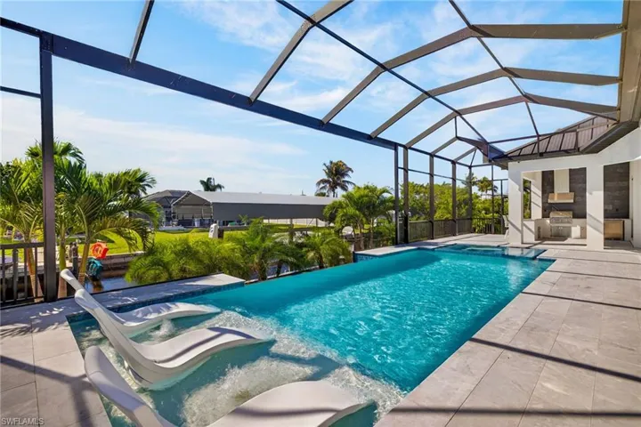 2002 SE 18th  AVE, Cape Coral, FL 33990