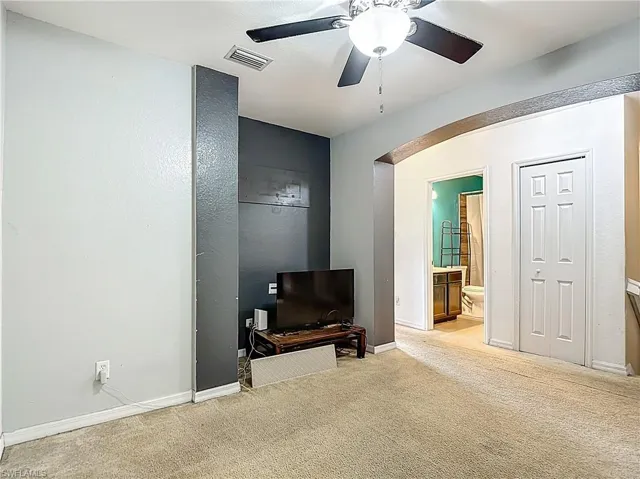 10043  Salina  ST, Fort Myers, FL 33905