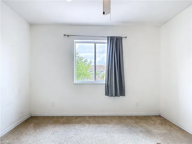 10043  Salina  ST, Fort Myers, FL 33905