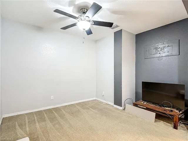 10043  Salina  ST, Fort Myers, FL 33905