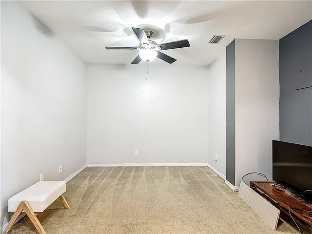 10043  Salina  ST, Fort Myers, FL 33905