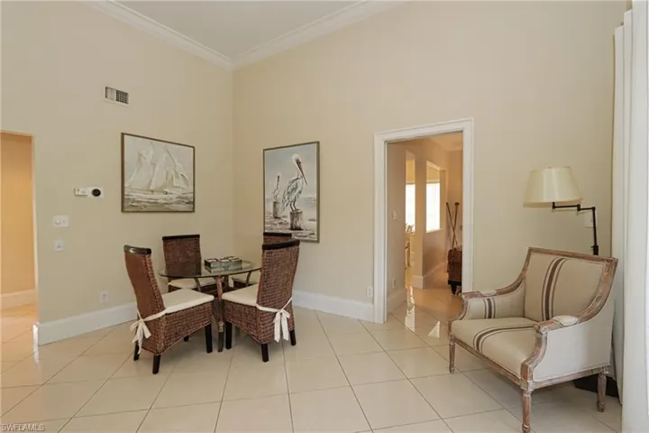 Extra Dining Room Sitting Area