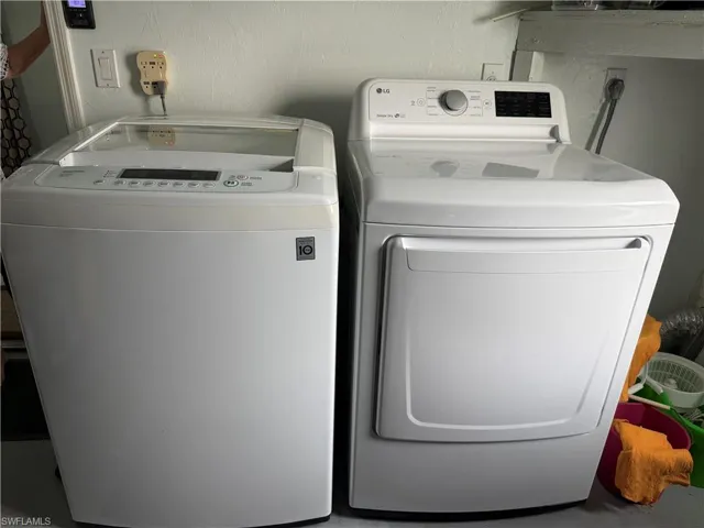 Washer & Dryer