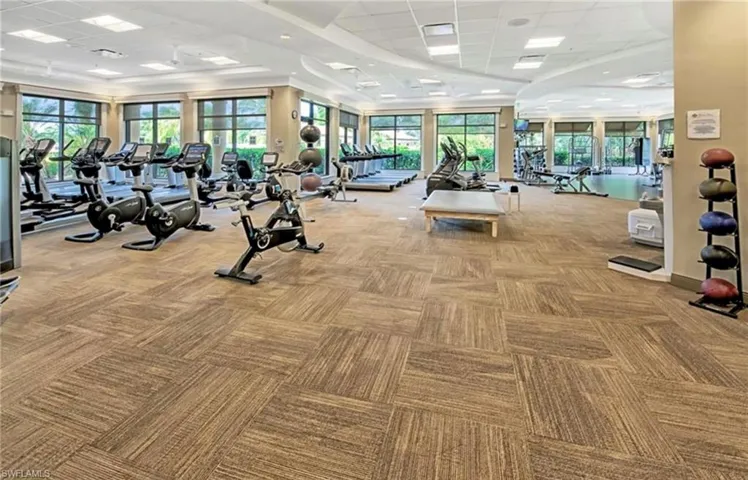 9727 Acqua Ct 434, Naples, Florida 34113