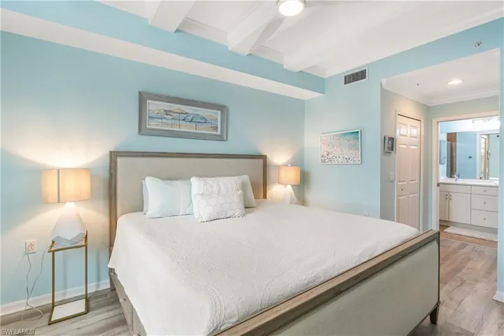 9727 Acqua Ct 434, Naples, Florida 34113