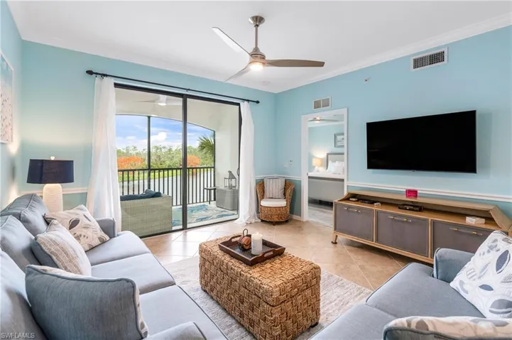 9727 Acqua Ct 434, Naples, Florida 34113