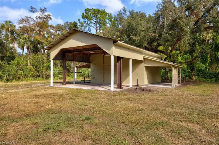 2360  Old N River  RD, Labelle, FL 33935